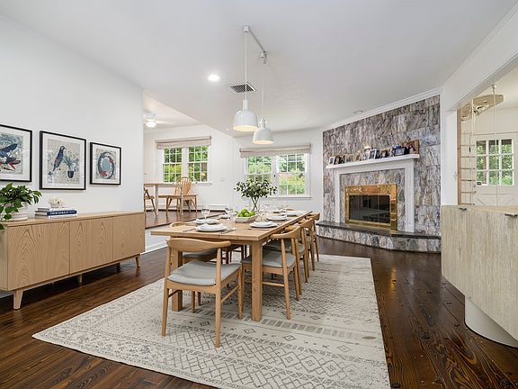 Virtually staged dining room