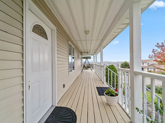 2nd image of 71 Rose Ln