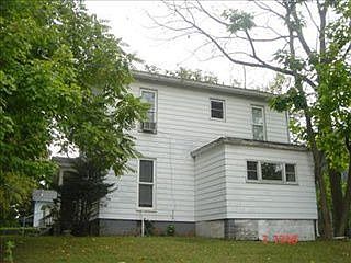 3rd image of 157 College Ave