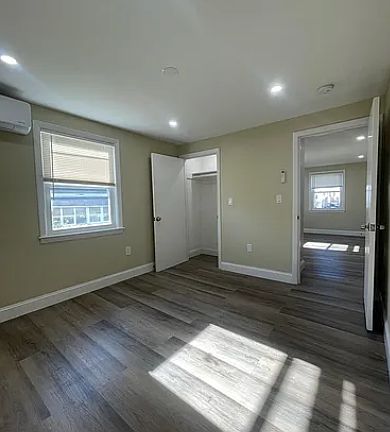 2nd image of 122 Albatross Rd APT 4