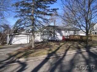 212 Oak St, Hudson, MI 49247