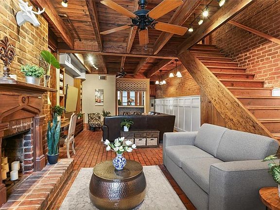 4th image of 937 Governor Nicholls St #7