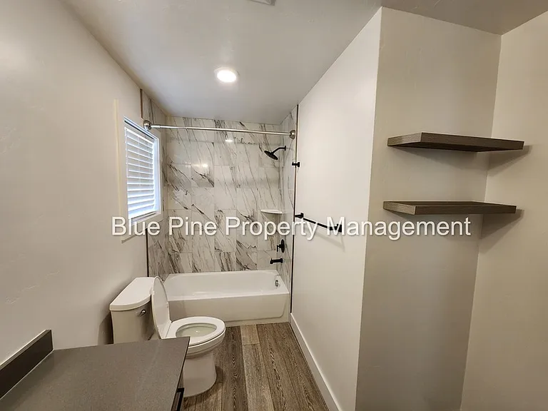 1565 S Higbee Ave — Photo 12