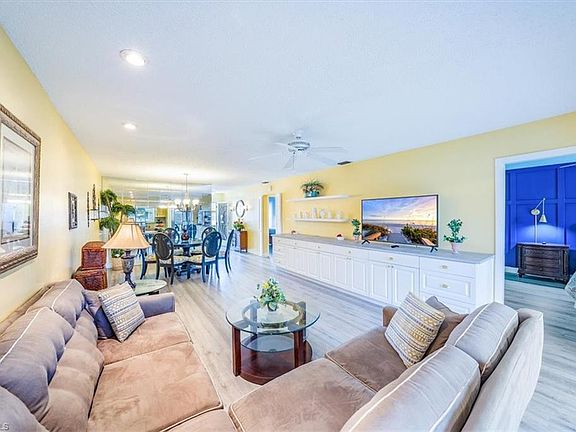 4th image of 325 Charlemagne BLVD #C208
