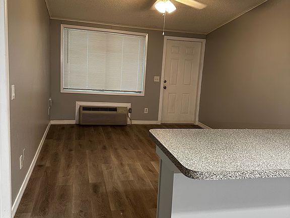 2nd image of 590 7th Pl