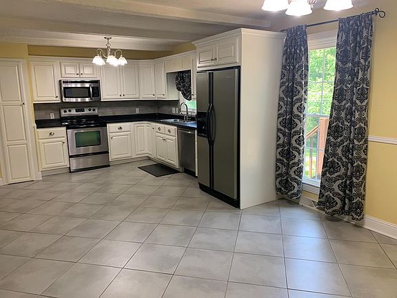 5th image of 108 Meadow Dr