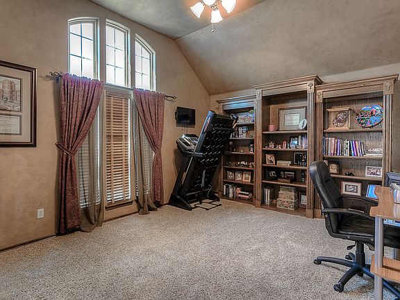 4th image of 3104 Chesterfield Pl