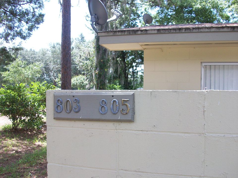 1st image of 803 NW 40th Ave