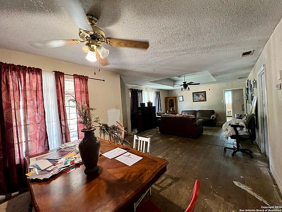 5th image of 954 SW 38TH ST
