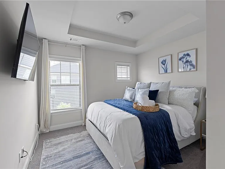 2042 Violet Ln — Photo 37