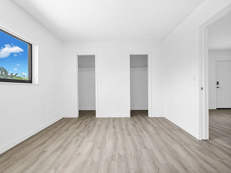 12085 W Dixie Hwy #209 — Photo 10