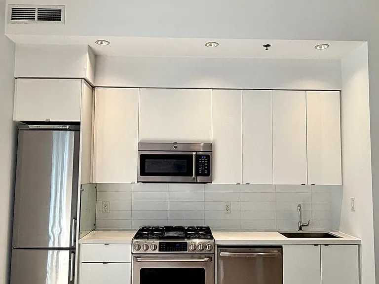 88 Colgate Ave #107 — Photo 3