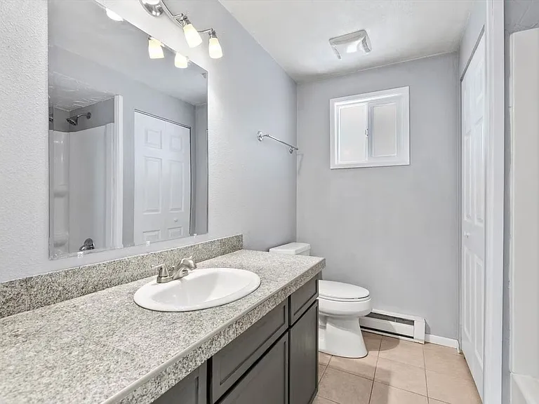 3425 E 57th Ave #3425 — Photo 8