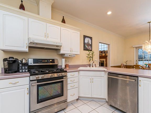 5th image of 18895 Wilson Dr
