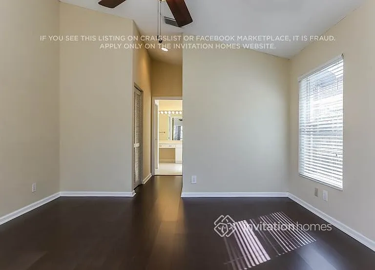 1369 Fairfax Cir E — Photo 10
