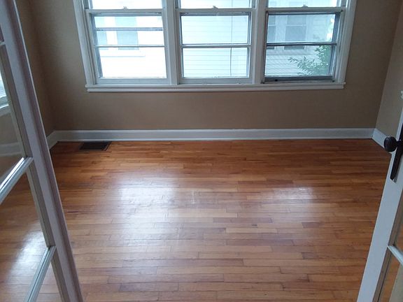 4th image of 1421 S Dodgion Ave