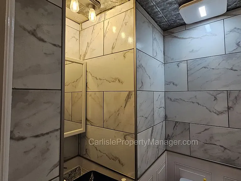 158 E High St — Photo 25