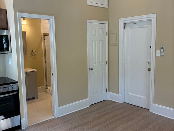 5th image of 1632 19th St NW APT 2