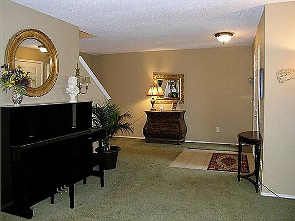 3rd image of 4007 Bay Springs Ct