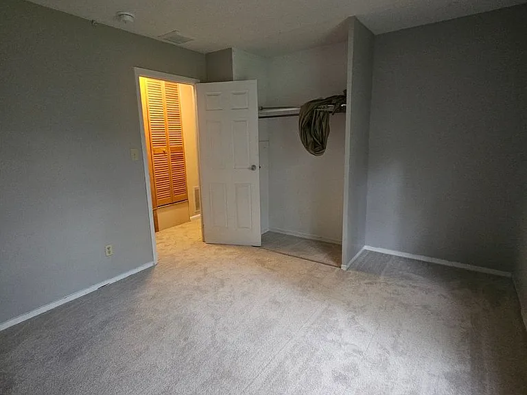 491 Westgate Dr — Photo 19