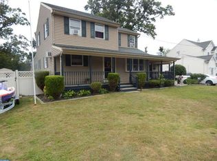 689 Hirsch Ave, Runnemede, NJ 08078