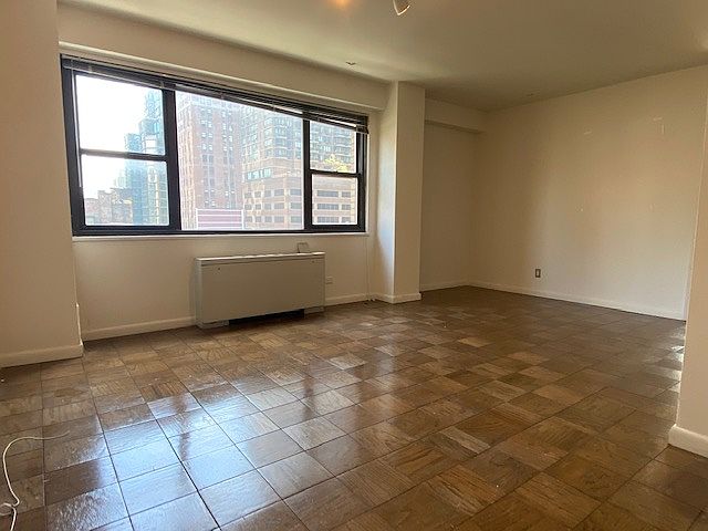 1st image of 310 W 55th St #9E