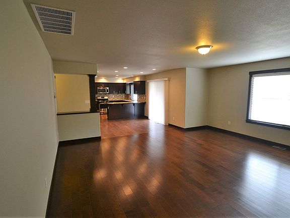 5th image of 1415 72nd Dr SE