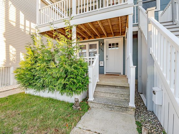 4th image of 133 Asbury Ave #1