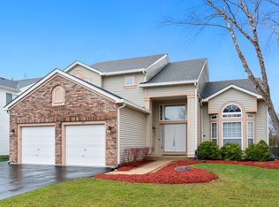 1127 Heavens Gate, Lake In The Hills, IL 60156