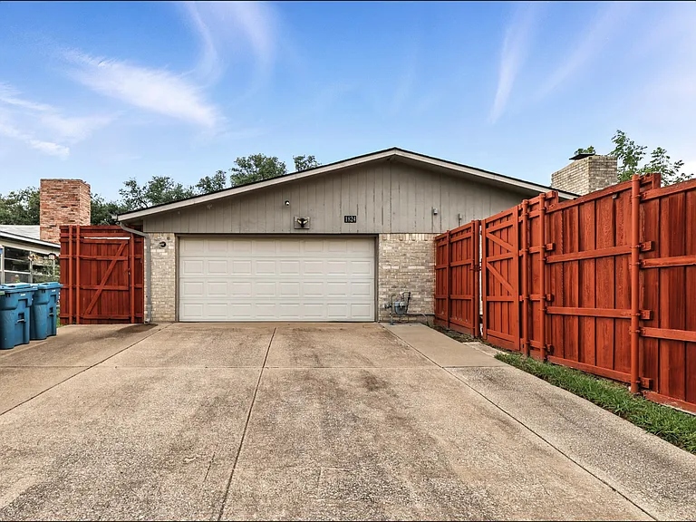 1824 Castille Dr — Photo 29