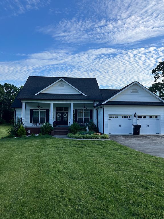 6784 Sam Smith Rd - Property Image