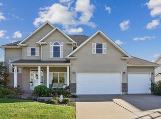 2631 E 58th St, Davenport, IA 52807