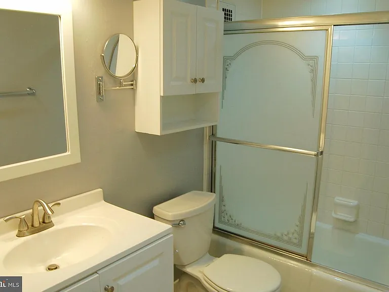 2405 Interstate Highway 2 #C — Photo 19