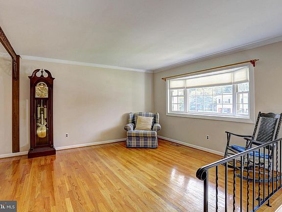 3rd image of 562 Jandon Ct