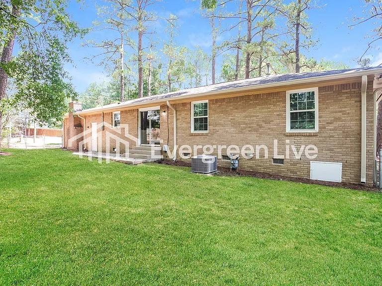4725 Bonnie Forest Blvd — Photo 13