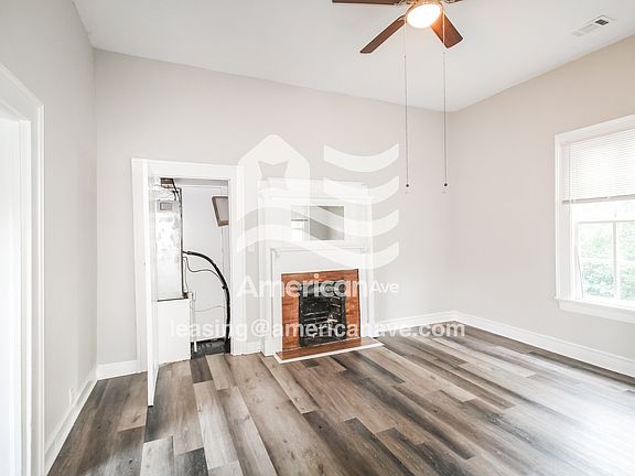 1775756_003_living_room_13829216.jpg