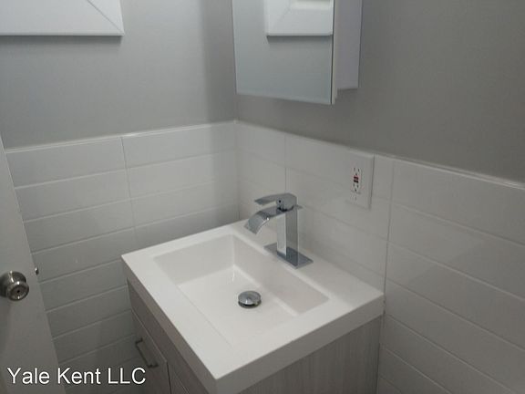 5th image of 234 N Arlington Ave