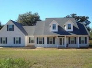 202 Rustic Oaks Dr, Bryan, TX 77808