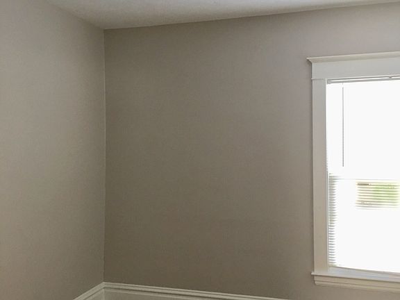 5th image of 824 Prince St SE #1