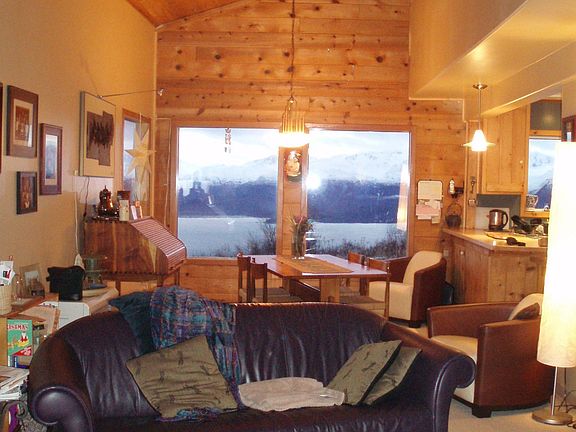 Dining rm in background