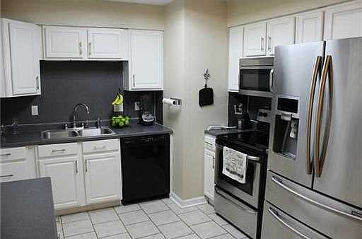 3rd image of 574 Shannon Dr