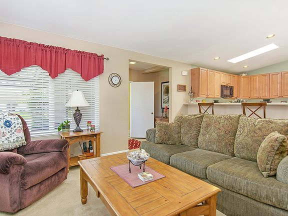 2nd image of 128 Jericho Circle Gln