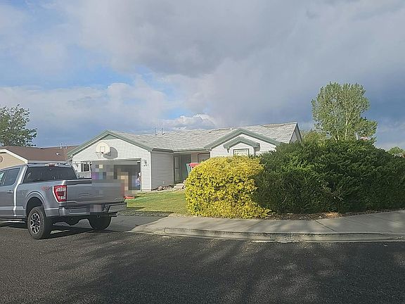 2nd image of 1497 Sommer St