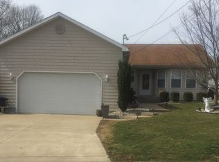 4415 Cypress St, Parkersburg, WV 26104
