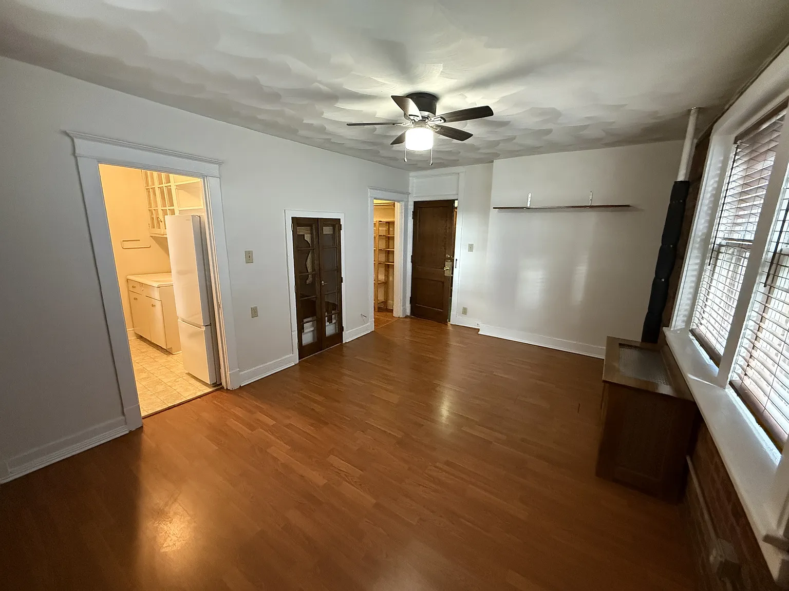 Drummond Pl, 210 - Unit 6 — Photo 3