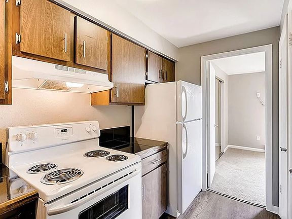 4th image of 10 S Sherman St APT 102