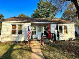 404 Lynn Ave, Columbus, KS 66725