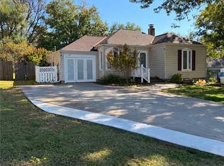 7005 Hawthorne Ave, Raytown, MO 64133
