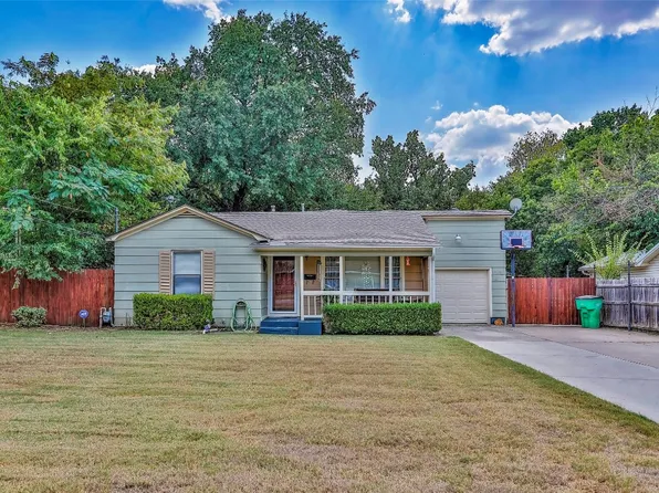 216 E Tennie St, Gainesville, TX 76240