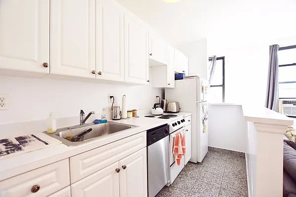 Rented by Bold New York | media 27